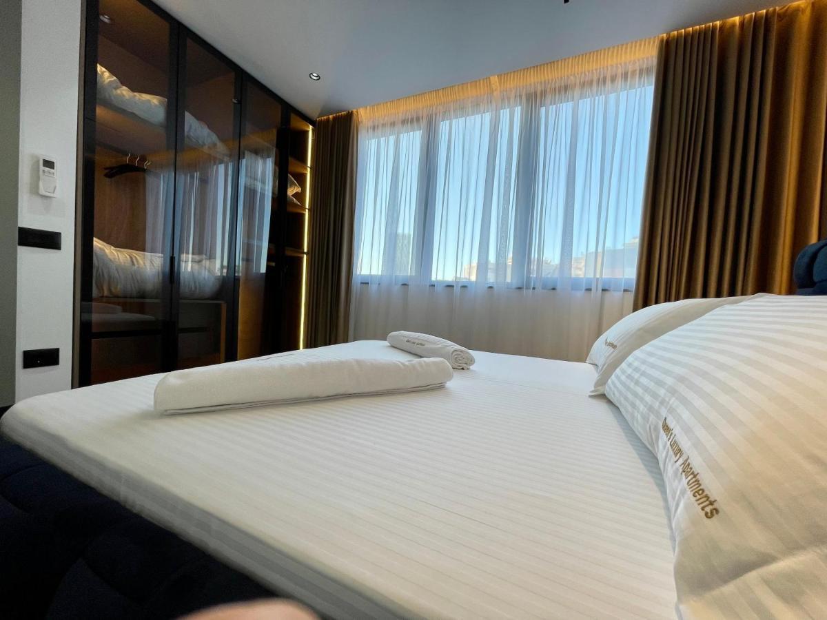 Queens Luxury Apartments Тирана Екстер'єр фото