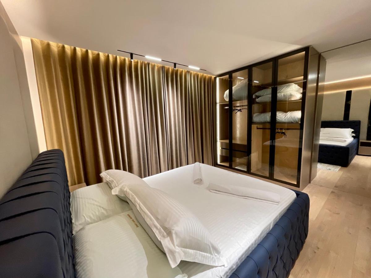 Queens Luxury Apartments Тирана Екстер'єр фото
