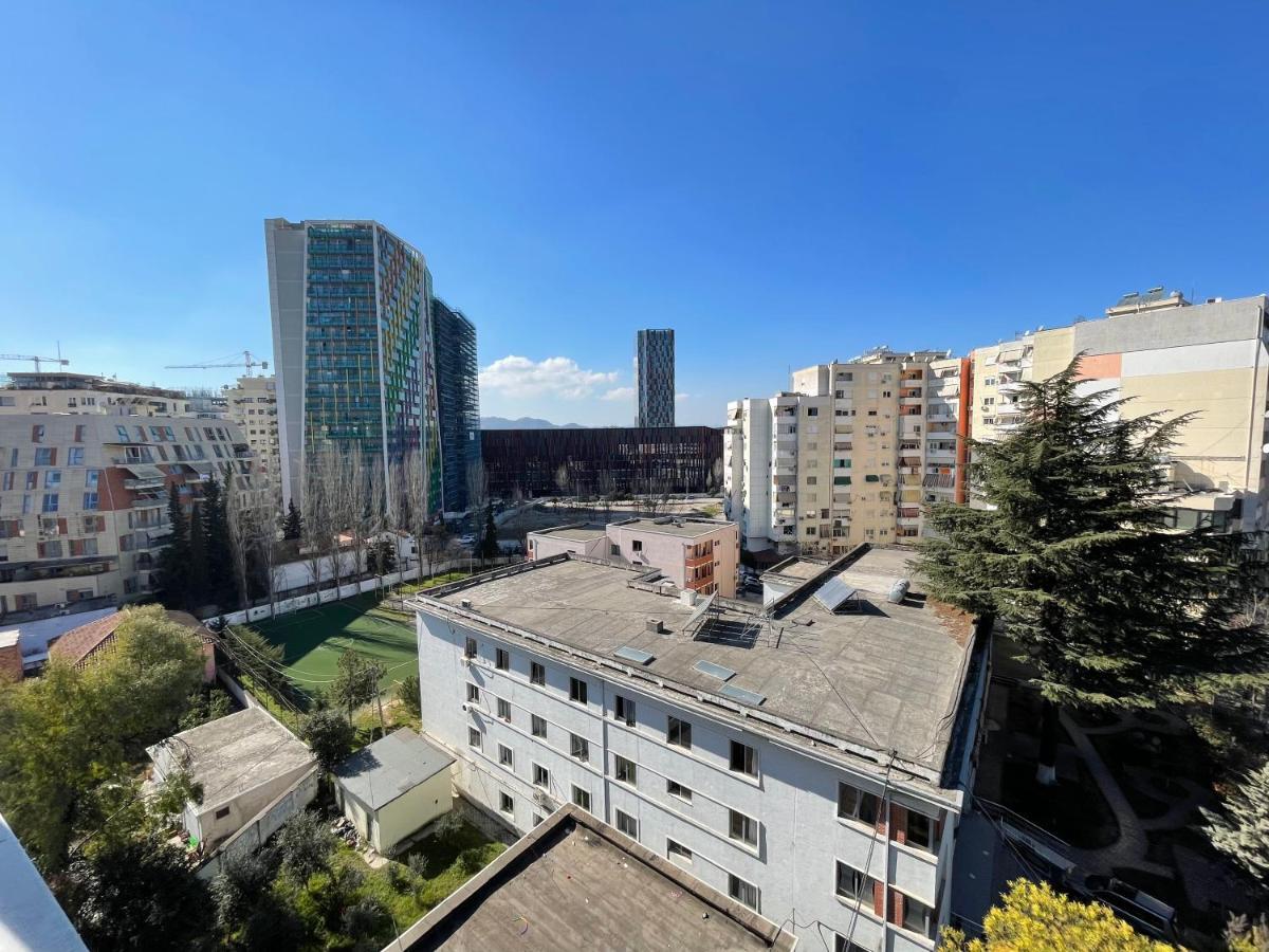 Queens Luxury Apartments Тирана Екстер'єр фото