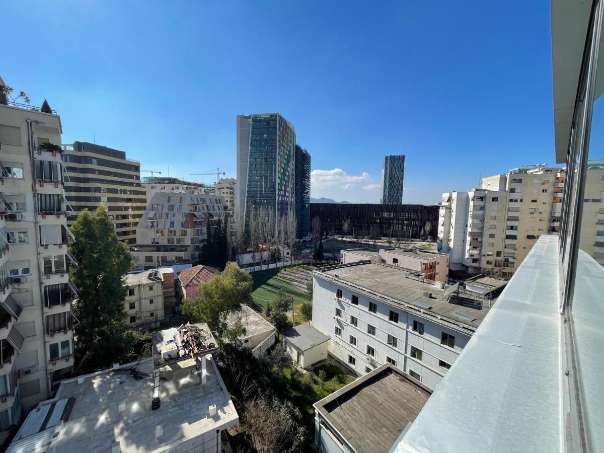 Queens Luxury Apartments Тирана Екстер'єр фото