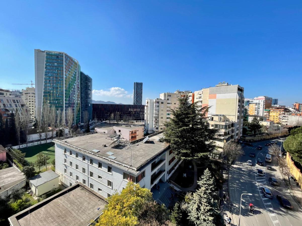 Queens Luxury Apartments Тирана Екстер'єр фото