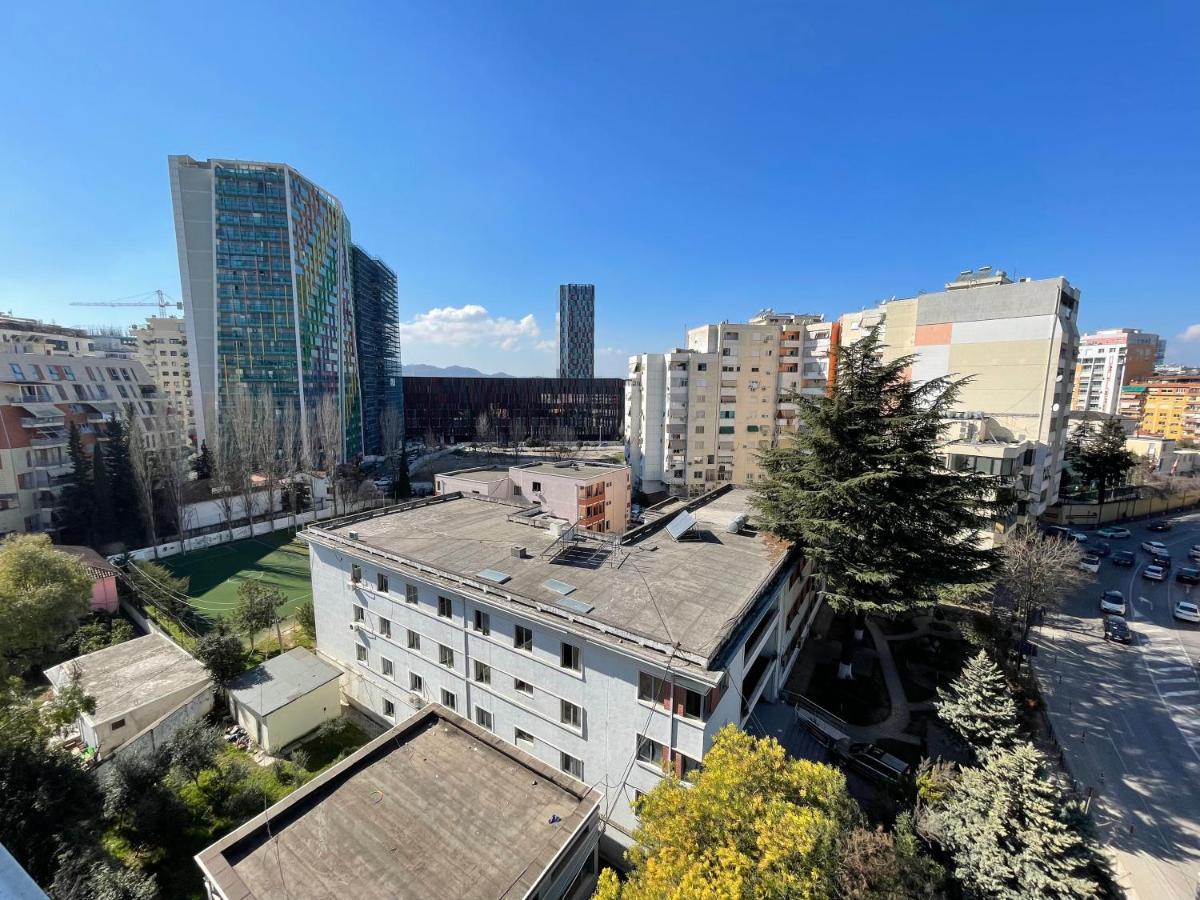 Queens Luxury Apartments Тирана Екстер'єр фото
