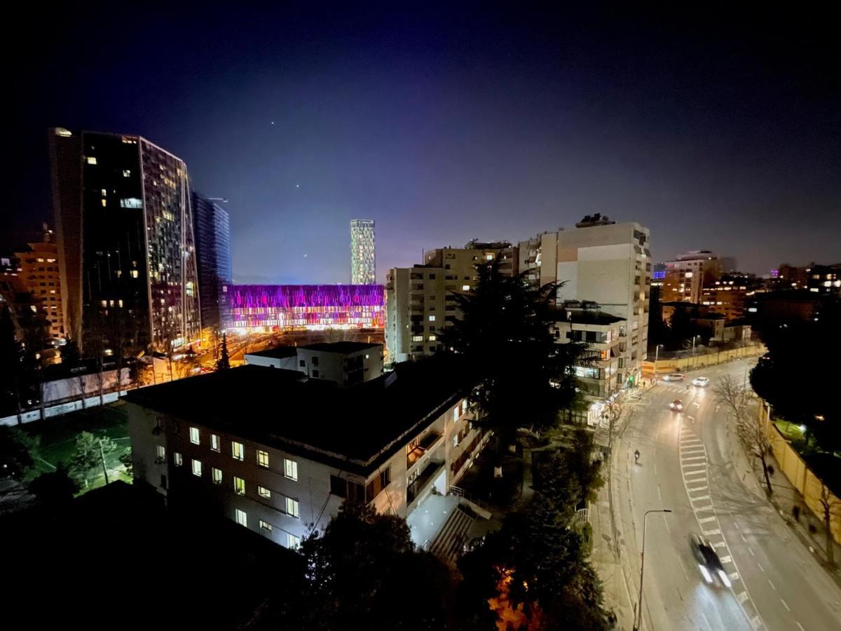 Queens Luxury Apartments Тирана Екстер'єр фото